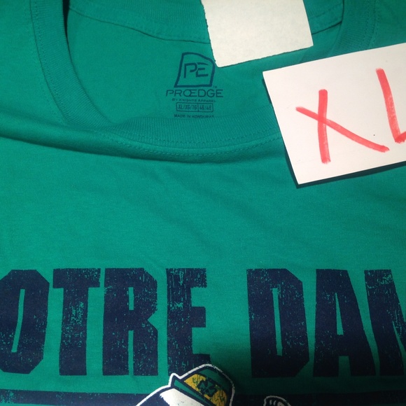 Norte Dame tshirt - Picture 3 of 3